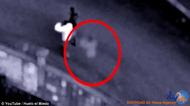 شبحی که یک زوج را دنبال می‌کرد شکار دوربین مداربسته شد (فیلم و تصاویر)