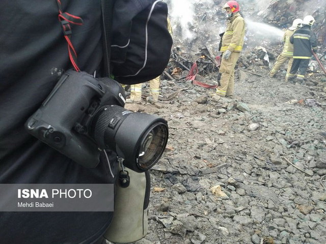 جدیدترین اخبار از پلاسکو/ادامه روند آواربرداری برای یافتن آتش‌نشانان و هموطنان(تصاویر)
