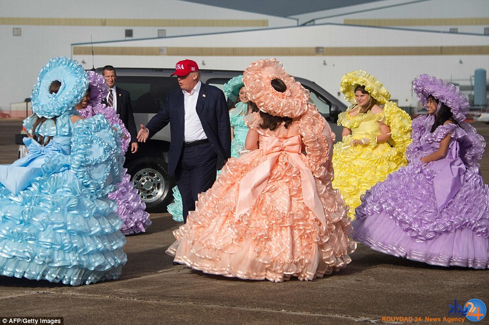 تعجب ترامپ از استقبال عجیب زنان در آلاباما (تصاویر)