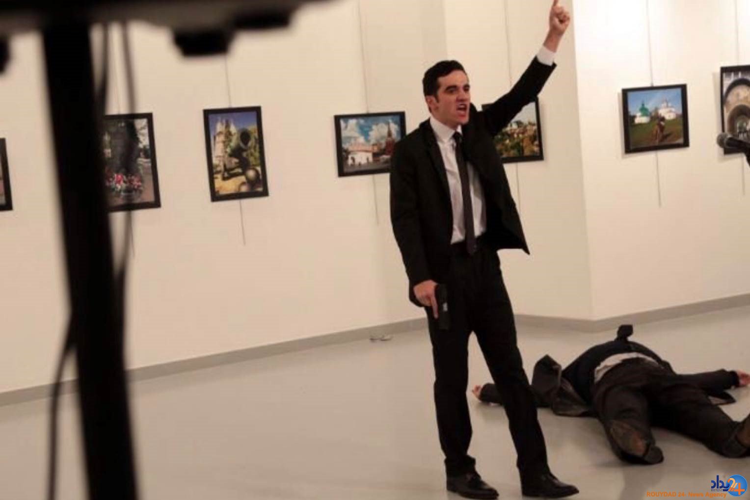 سفیر روسیه در آنکارا کشته شد (تصاویر + فیلم ۱۶+)