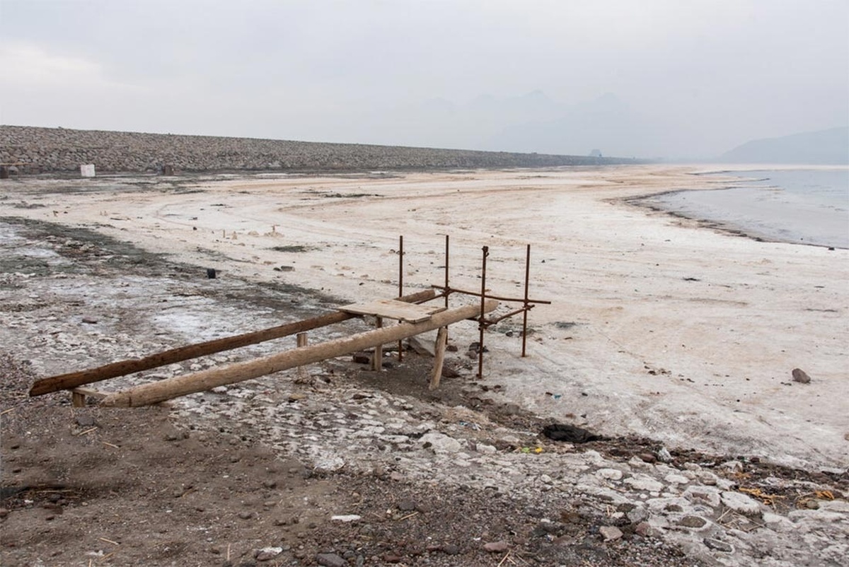 کارشناس تلویزیون: دریاچه ارومیه را وزارت نیرو خشک کرد!