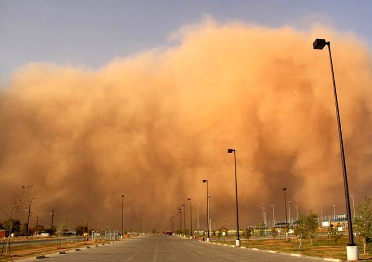 هشدار نارنجی هواشناسی درباره رگبار و گرد و خاک در ۲۲ استان