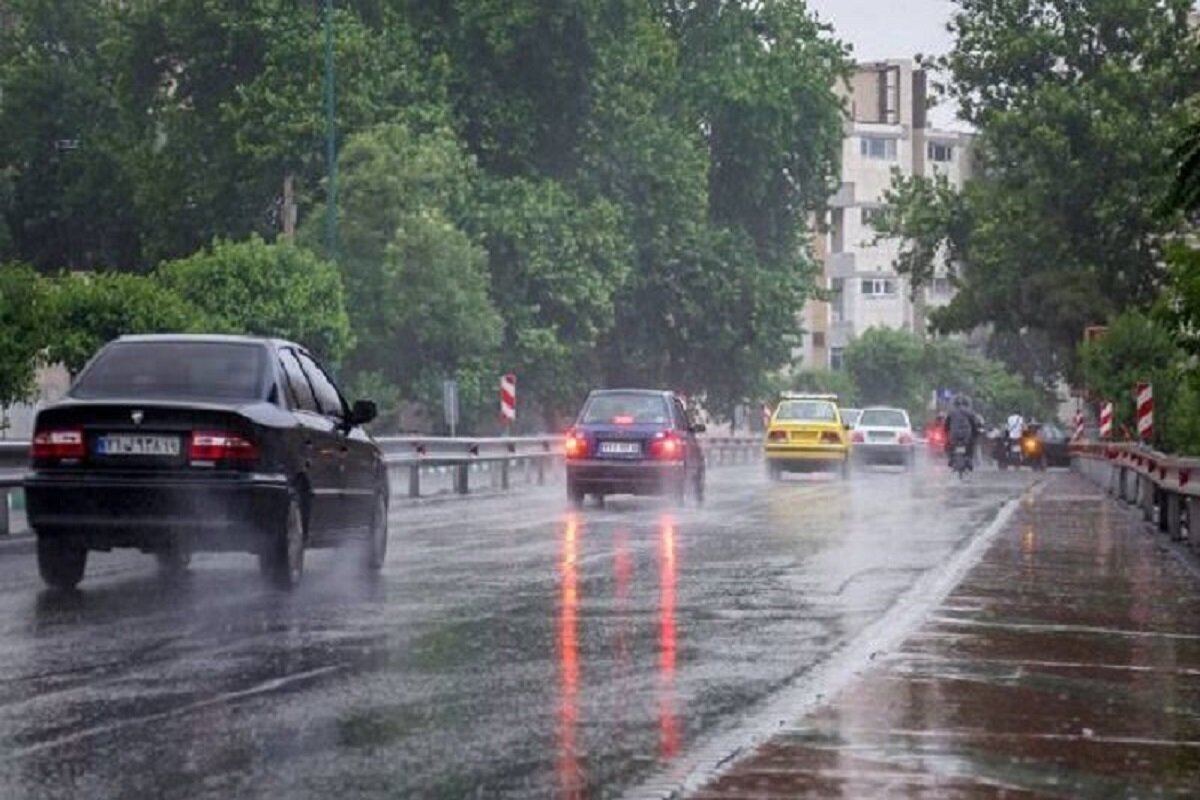 امروز؛ بارش باران و تگرگ در ۱۳ استان | بیشترین بارش‌ها در این ۴ استان رخ می‌دهد | کاهش دما در نیمه شمالی کشور طی‌ ۳ روز آینده