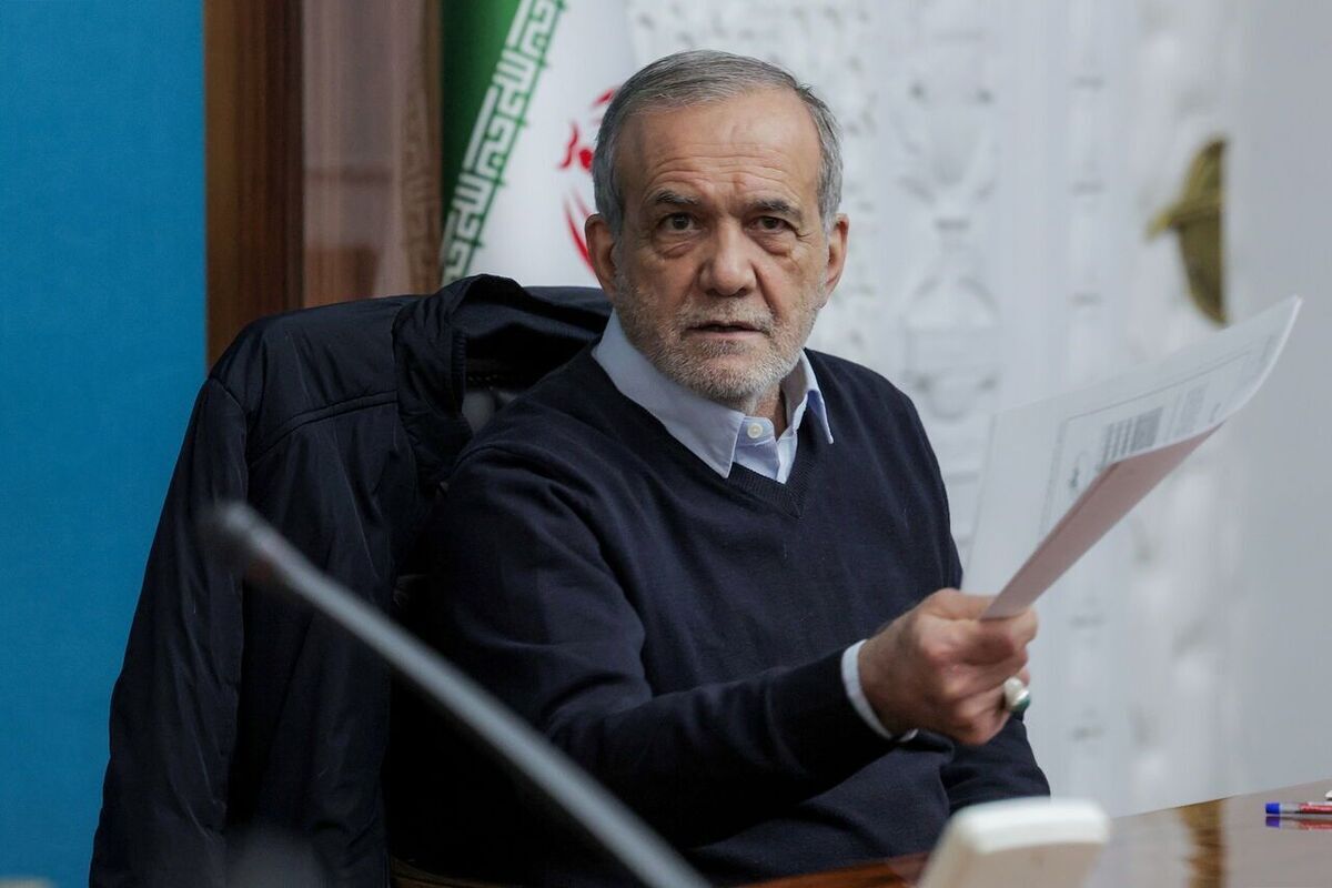 پزشکیان: بنا داریم یک بار برای همیشه مساله رانت و فساد در توزیع منابع ارزی را حل کنیم پزشکیان: بنا داریم یک بار برای همیشه مساله رانت و فساد در توزیع منابع ارزی را حل کنیم