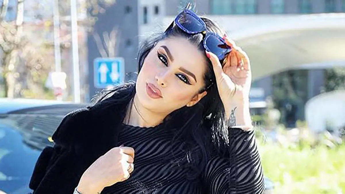 دنیا جهانبخت بلاگر اینستاگرامی