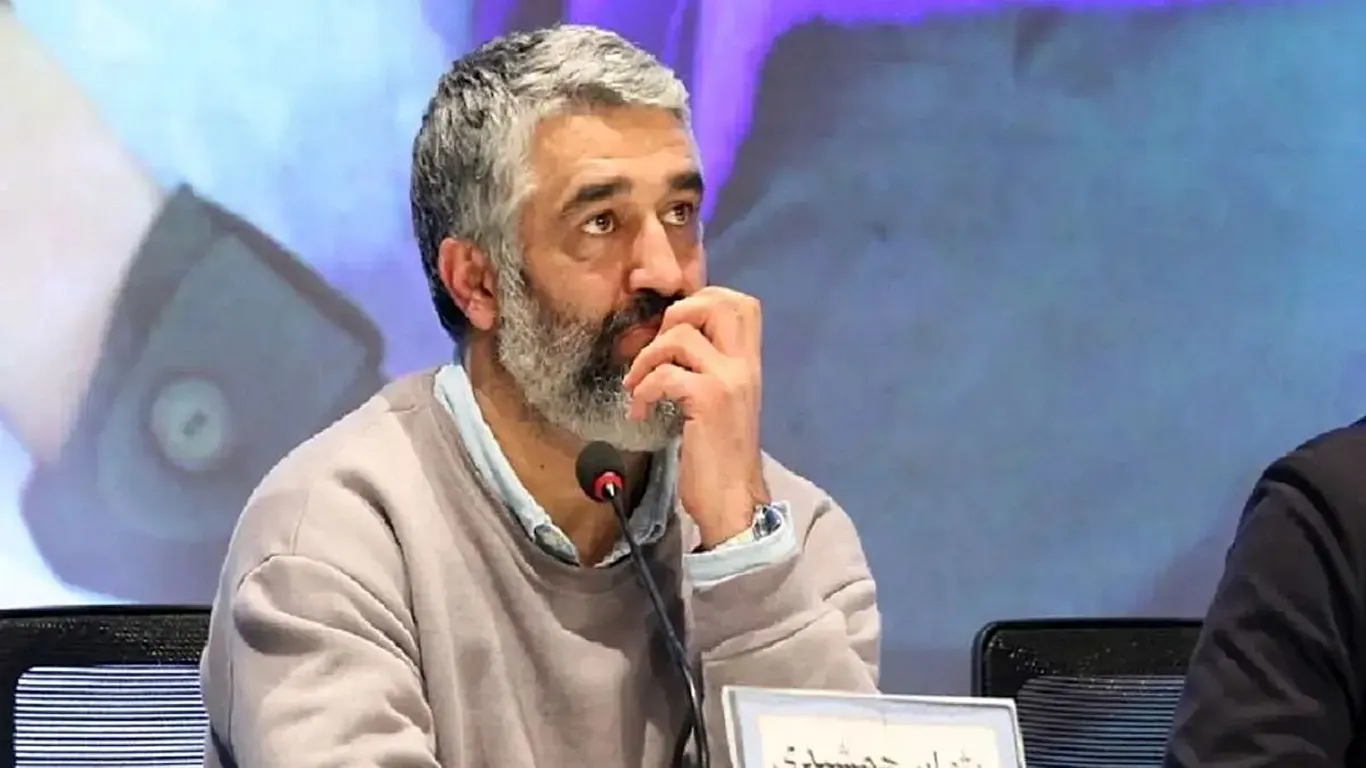 فک قرار بازداشت پژمان جمشیدی در دادگاه تجدیدنظر پژمان جمشیدی