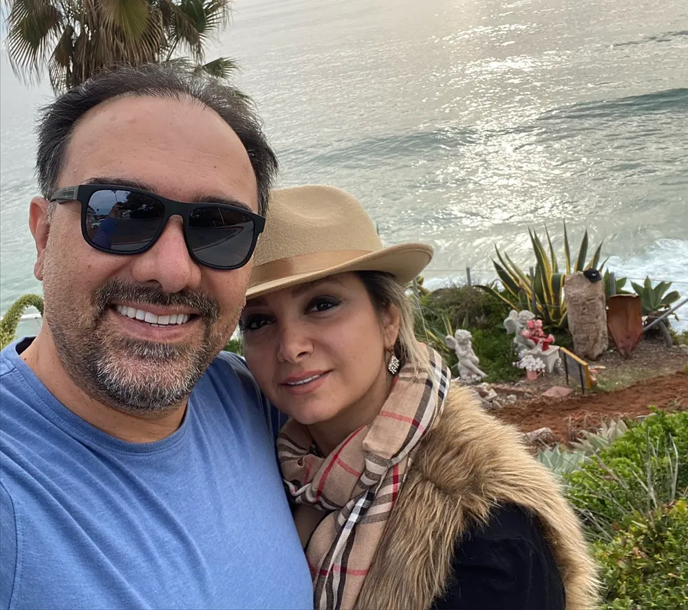 برزو ارجمند کیست؟| بازیگر با سابقه طنز؛ از دیدار با ابی تا پشیمانی از مهاجرت برزو ارجمند در کنار همسرش