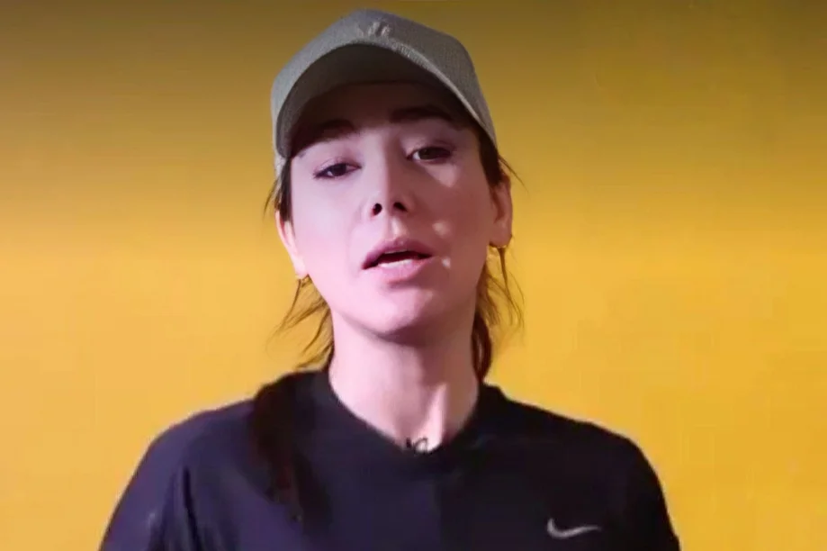 نیلوفر قلعه وند کیست