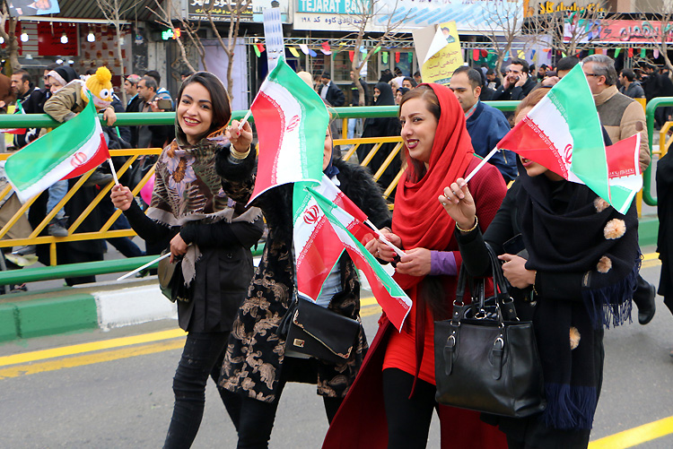 زنان ایرانی در راهپیمایی 22 بهمن