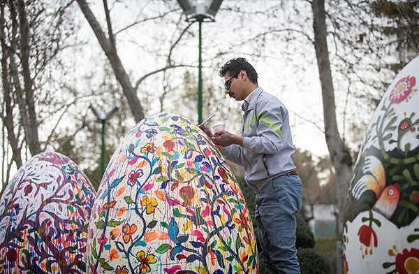 تخم مرغ آرایی جالب در پارک های تهران (تصویر)