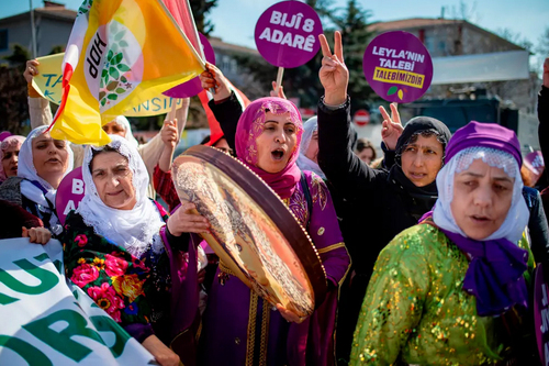 گردهمایی زنان در آستانه روز جهانی زن در استانبول ترکیه