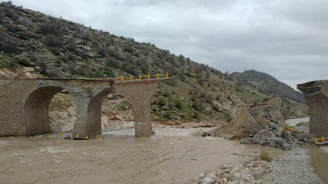 دستگیری ۲ نفر از عوامل سازنده پل تخریب شده کاکارضا