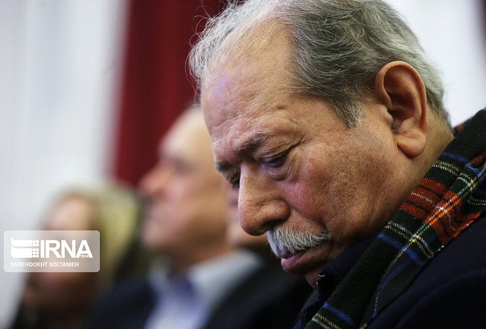 حاشیه و متن جشن منتقدان سینما؛ از حرفهای تند بهداد تا .. حاشیه و متن جشن منتقدان سینما؛ از حرفهای تند بهداد تا ..