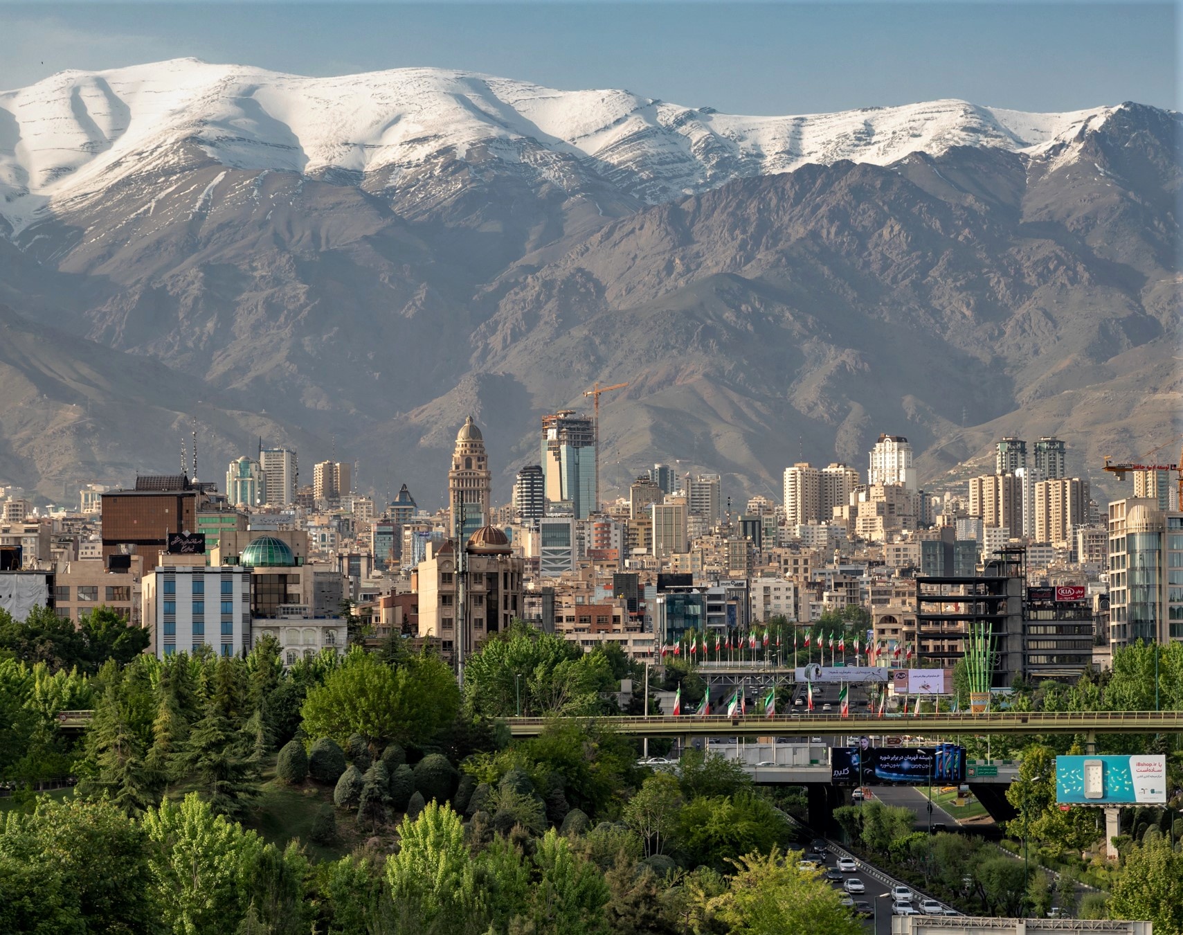 پیش بینی وزش باد و پراکندگی آلاینده های جوی در تهران