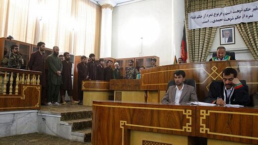 ترس قضات زن افغانستان از انتقام مردانی که آن‌ها را محکوم و روانۀ زندان کردند