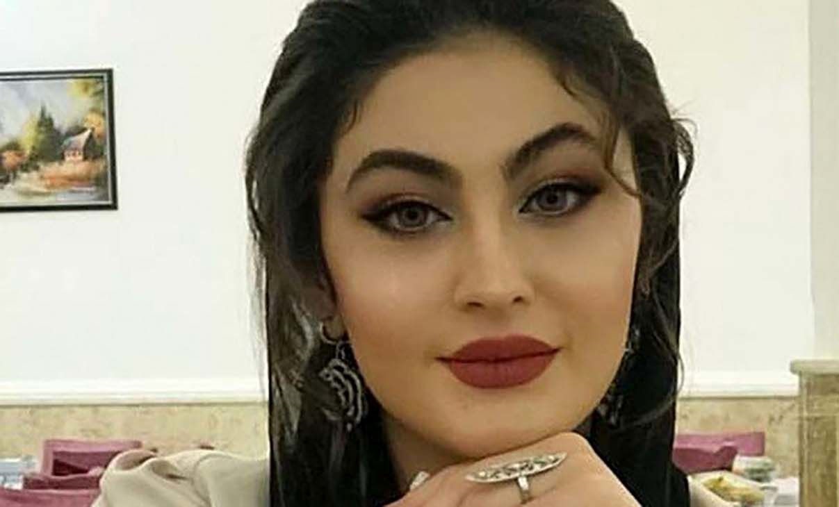 مریم مومن