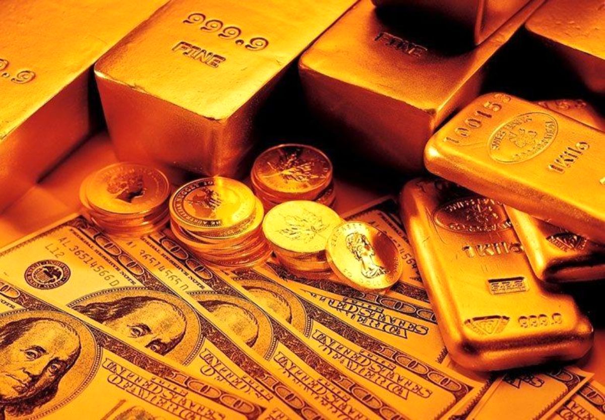 قیمت دلار و طلا و سکه