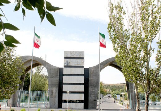 دانشجوهای معترض