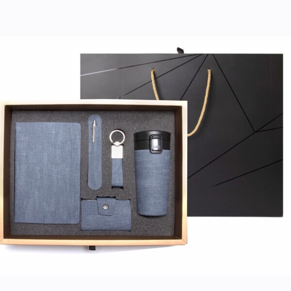 نکات مهم و پیشنهادات خرید هدایای سازمانی نوروزی نکات مهم و پیشنهادات خرید هدایای سازمانی نوروزی