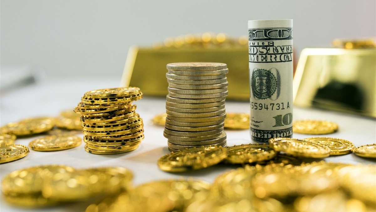 دلار رسمی تغییر کانال داد /قیمت طلا و سکه قد کشید