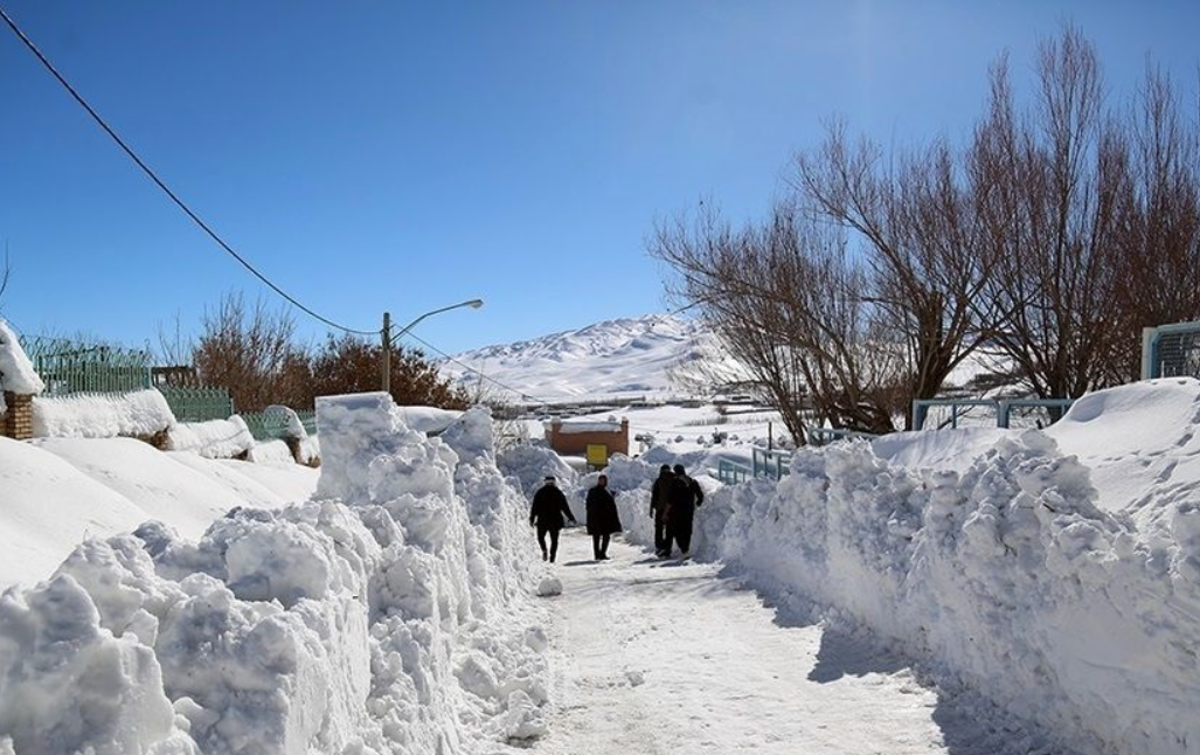 بارش برف در کوهرنگ