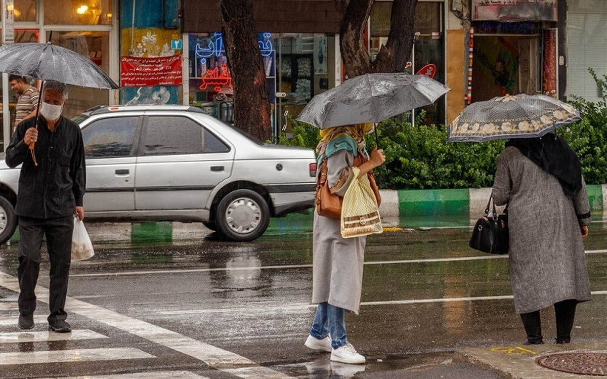 رگبار و احتمال آبگرفتگی معابر در ۱۱ استان