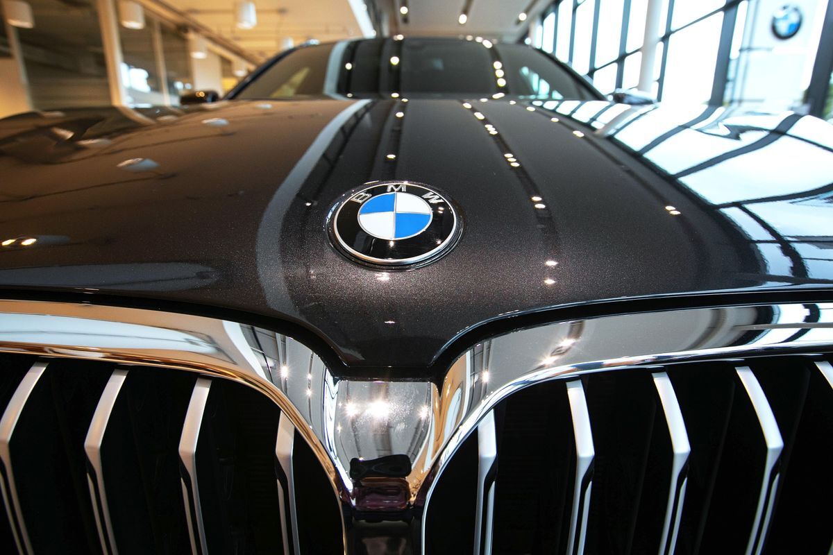 زنده ماندن معجزه‌آسای راننده BMW بعد از تصادف وحشتناک