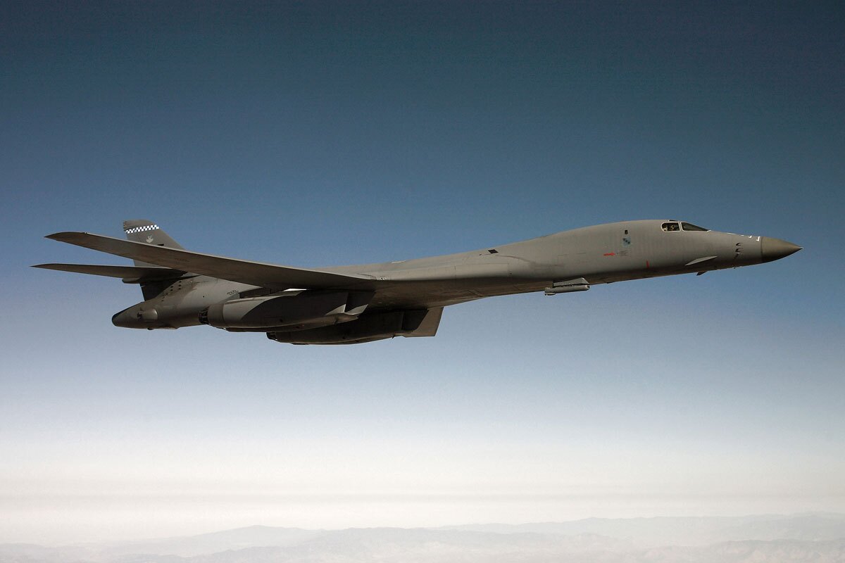 بمب افکن B-1B Lancer