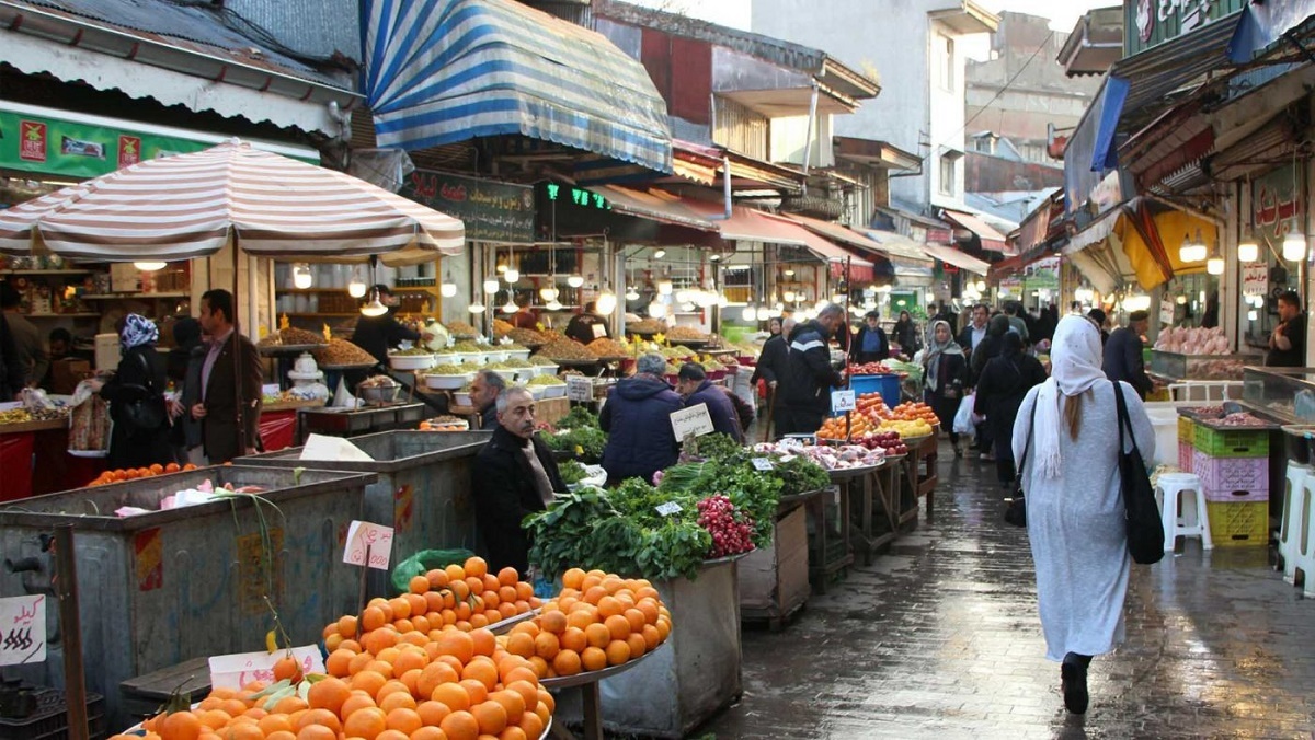 رقص دسته‌جمعی در بازار رشت پربازدید شد