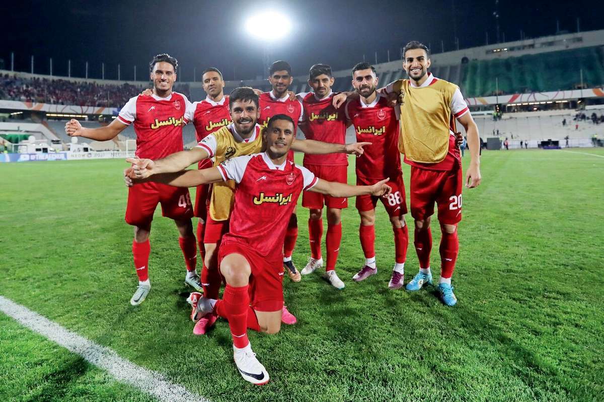 کرمانی‌مقدم: به پرسپولیس بازیکن انداختند!