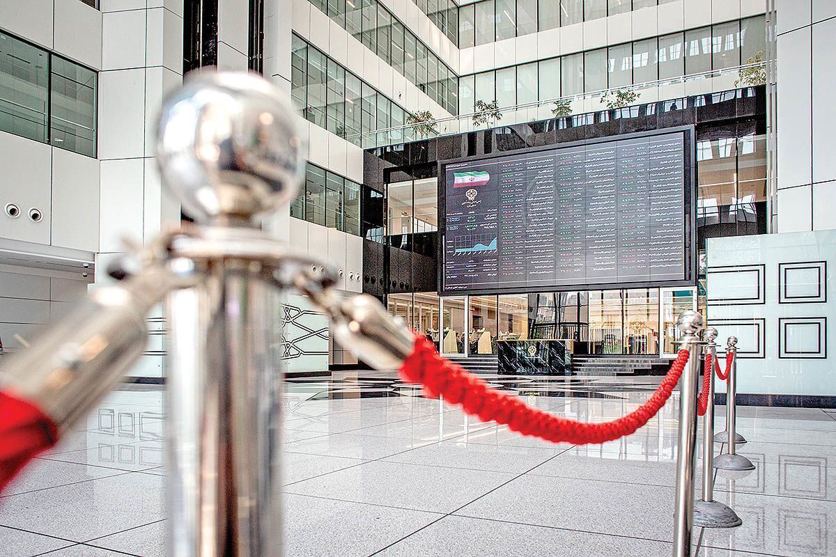 بازار سرمایه زیر سایه ترس و ناامیدی | حقیقیها فرار کردند بازار سرمایه زیر سایه ترس و ناامیدی | حقیقیها فرار کردند