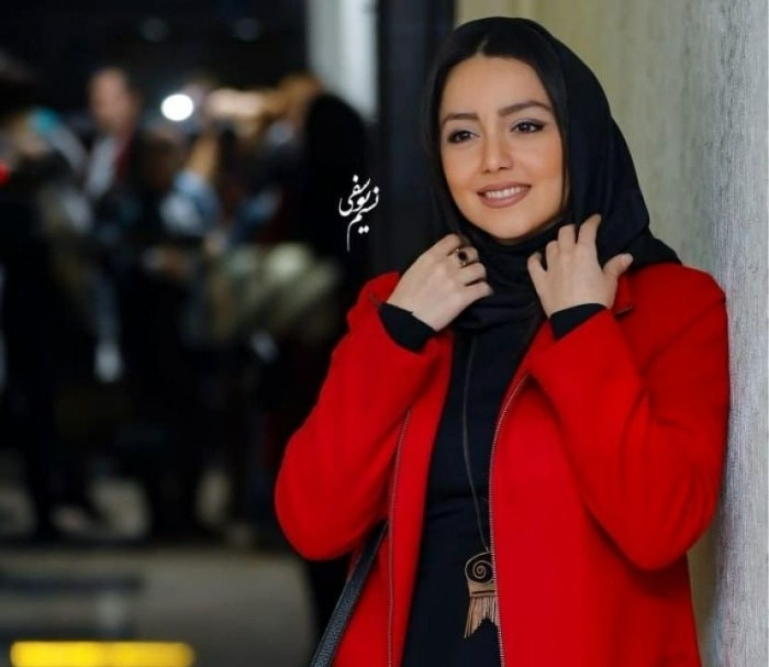 نازنین بیاتی کیست؟ نازنین بیاتی کیست؟