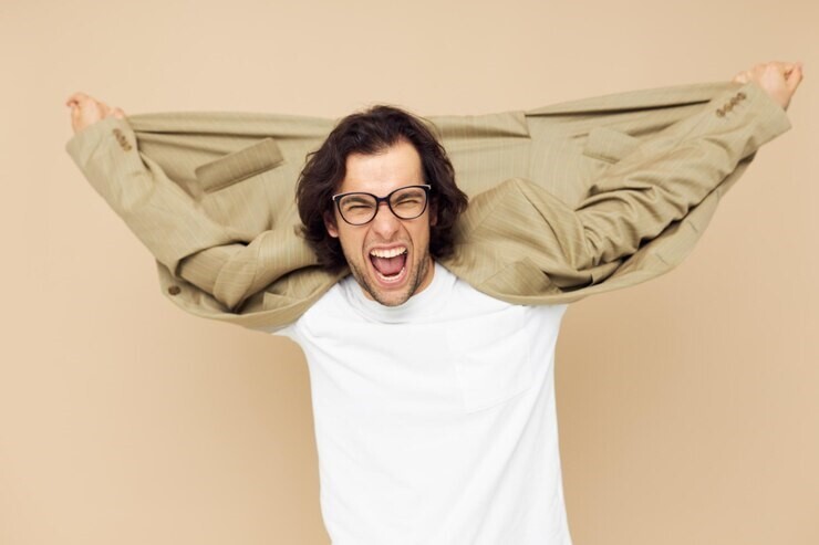 لباسهای قدیمیتان را با پرسیل دوباره احیا کنید لباسهای قدیمیتان را با پرسیل دوباره احیا کنید