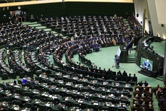 با رای مجلس؛ شورای ششم ۶ ماه تمدید شد