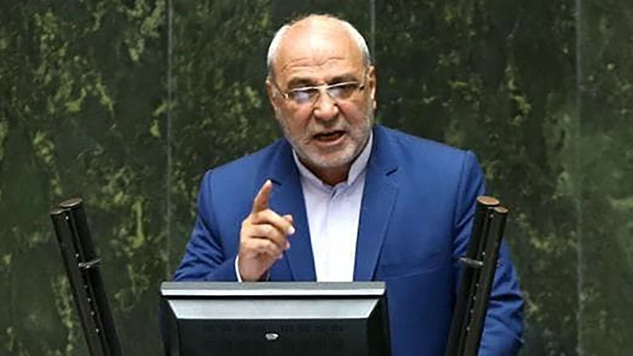 ببینید| حاجی دلیگانی: همتی بگوید چگونه کسری بودجه را جبران کرده؟ ببینید| حاجی دلیگانی: همتی بگوید چگونه کسری بودجه را جبران کرده؟