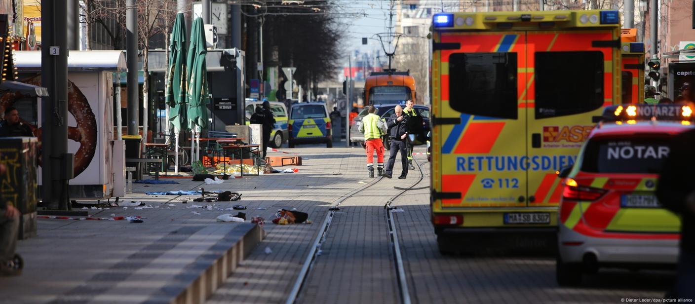 حمله با خودرو به جمعیت در شهر مانهایم آلمان/ ۲ کشته و ۲۵ زخمی تا این لحظه حمله با خودرو به جمعیت در شهر مانهایم آلمان/ ۲ کشته و ۲۵ زخمی تا این لحظه