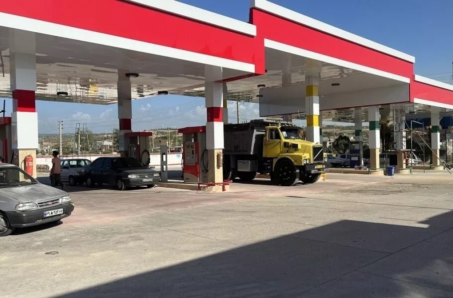 اجرای آزمایشی طرح اتصال کارت سوخت به کارت بانکی در تهران آغاز شد اجرای آزمایشی طرح اتصال کارت سوخت به کارت بانکی در تهران آغاز شد