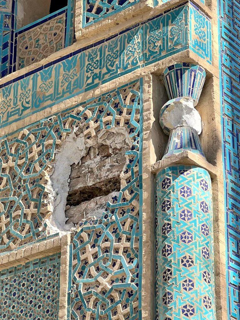 تخریب کاشی کاری ۷۰۰ ساله مسجد جامع نطنز +عکس تخریب کاشی کاری ۷۰۰ ساله مسجد جامع نطنز +عکس