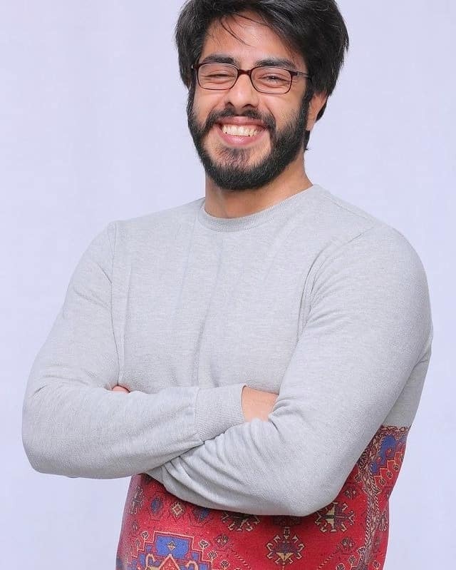 پوریا شکیبایی کیست؟ پوریا شکیبایی کیست؟