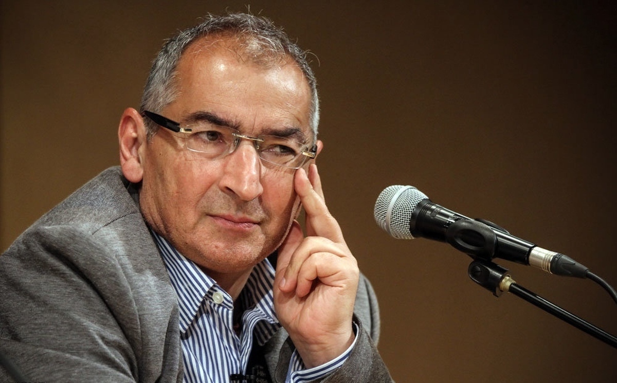 صادق زیباکلام، استاد دانشگاه تهران به زندان رفت