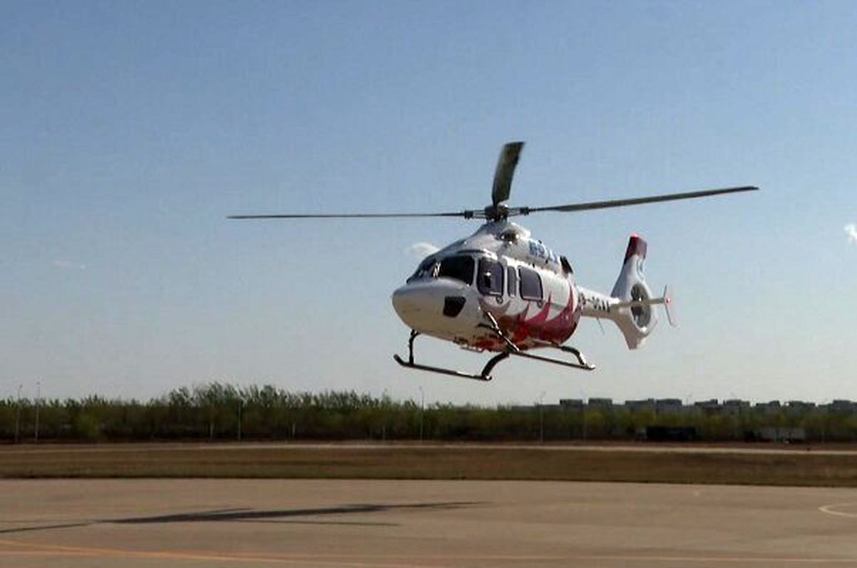 تلاش نیرو‌های امدادی برای جستجوی هلیکوپتر رئیسی