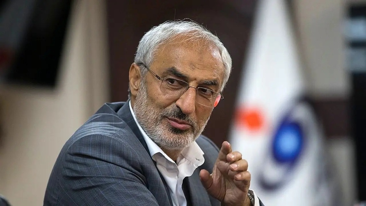 وزیر احمدی نژاد کنار رفت