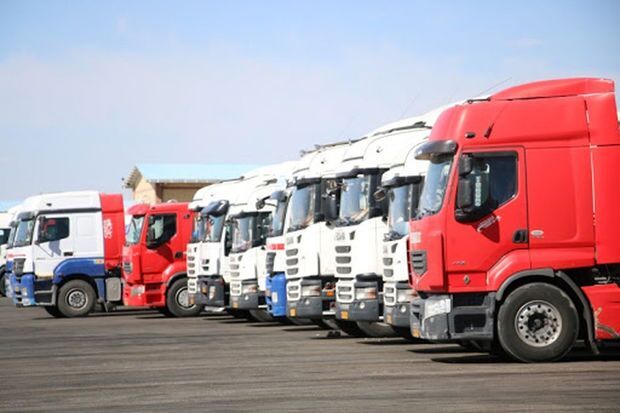 ۶۰ هزار کامیون ایرانی در آستانی بیکاری