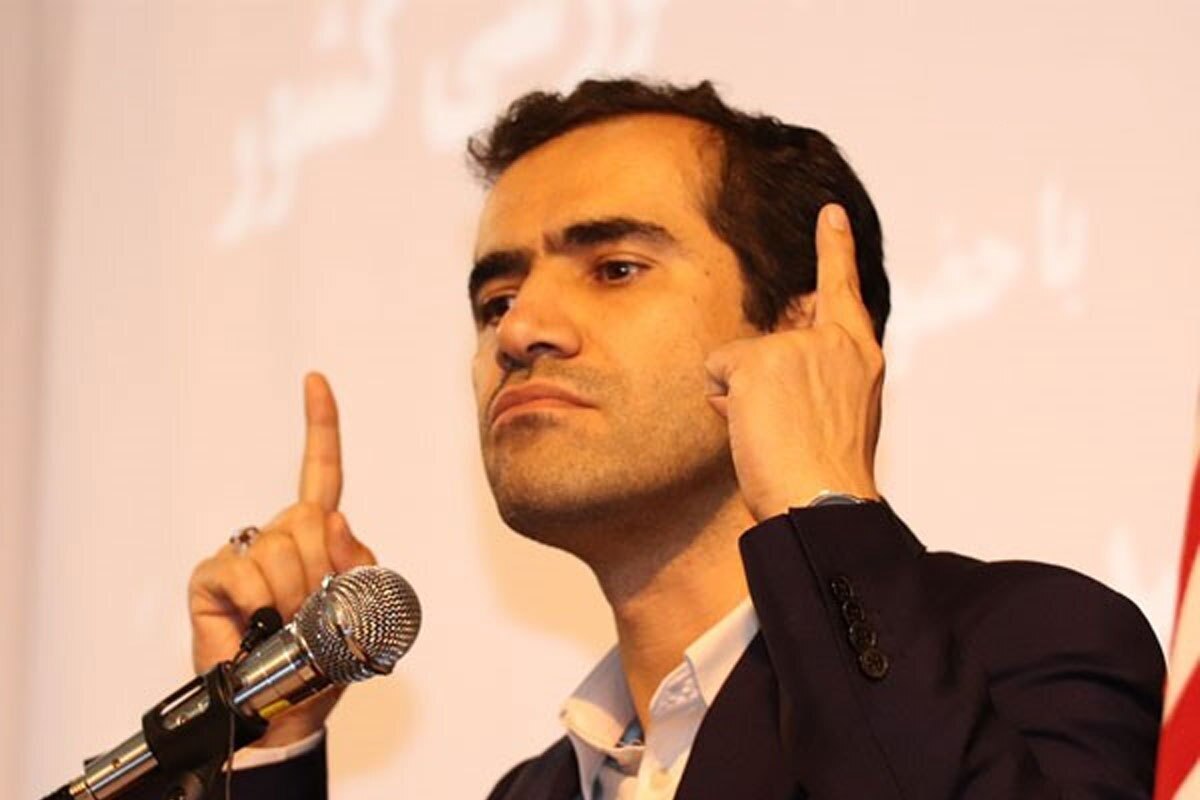 سیدمجید حسینی خطاب به جلیلی: چرا در خارج آمریکاستیز هستید و در داخل همان برنامه‌های آمریکا را اجرا می‌کنید؟