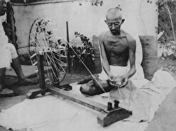 مهاتما گاندی کیست؟| رهبر بزرگ مبارزه بدون خشونت