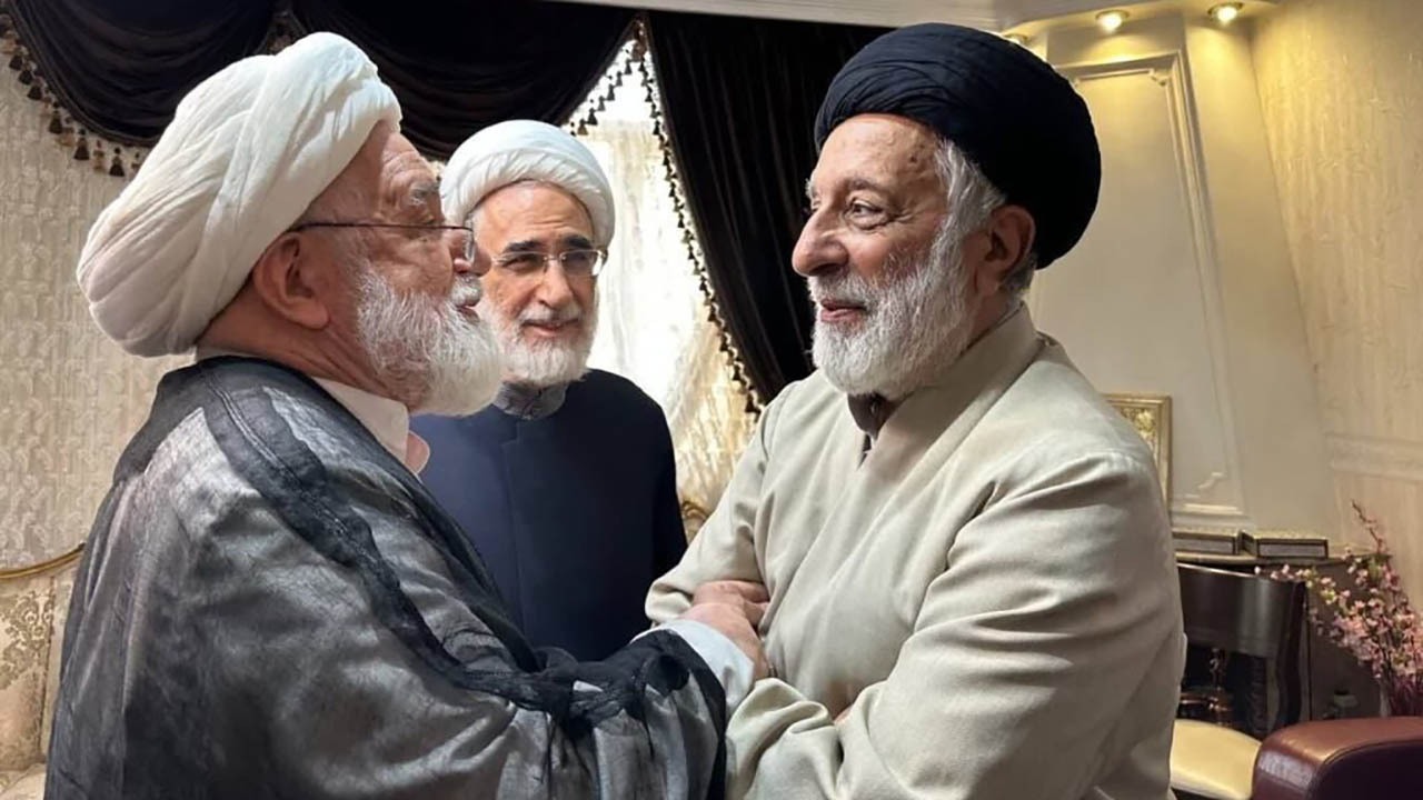 هادی خامنهای کیست؟/ سوابق و پیشینه مدافع خط امام هادی خامنهای کیست؟/ سوابق و پیشینه مدافع خط امام