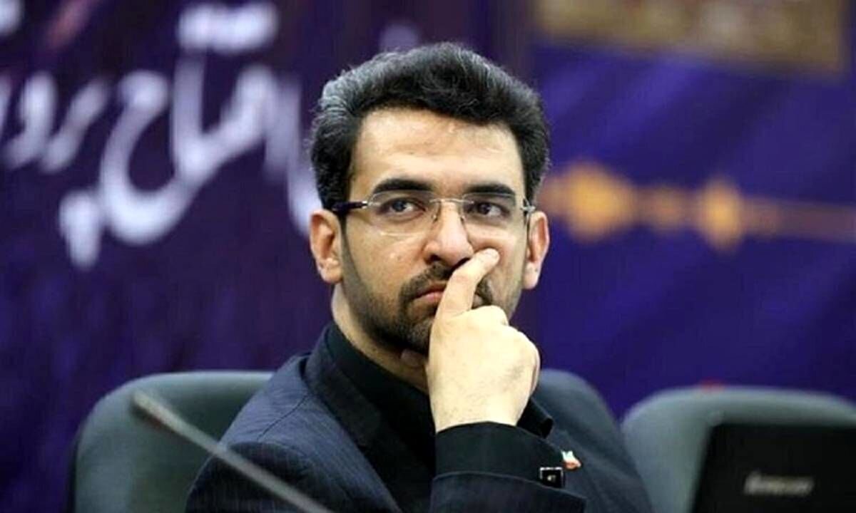 واکنش آذری‌جهرمی به میزبانی از رونالدو در قلعه حسن‌خان