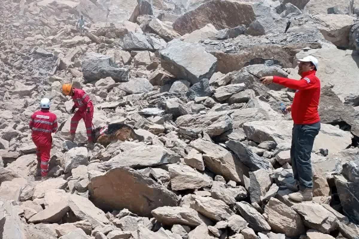 پس از گذشت سه ماه از حادثه، هنوز اثری از کارگر معدن شازند نیست