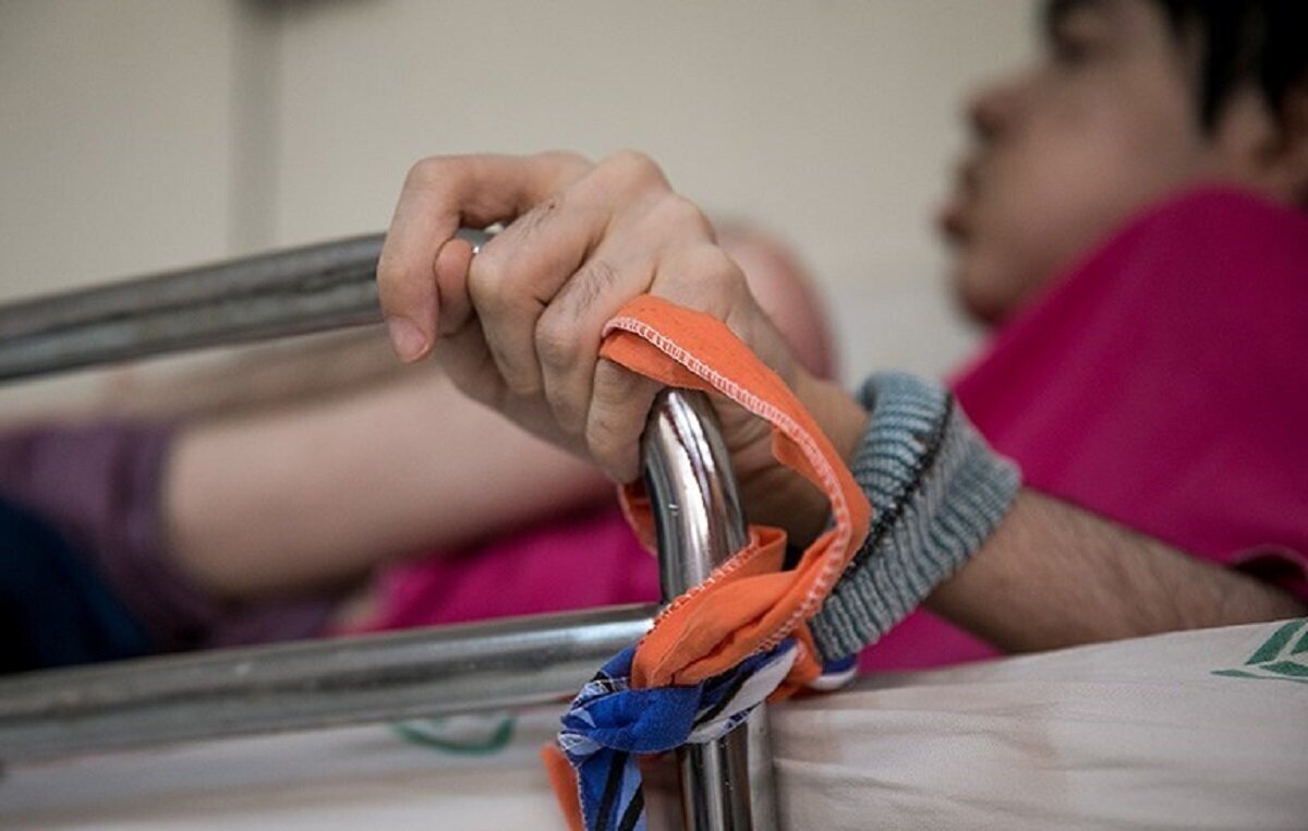 روایت هولناک از ۱۷ سال نگهداری یک دختر سالم، در میان معلولان ذهنی بهزیستی! روایت هولناک از ۱۷ سال نگهداری یک دختر سالم، در میان معلولان ذهنی بهزیستی!