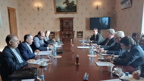 رایزنی تختروانچی با همتای روس در مسکو رایزنی تختروانچی با همتای روس در مسکو